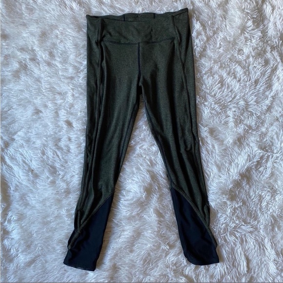 ◾️Free People Movement Capri Workout Legging With Mesh Cut Out Leg - Picture 1 of 5